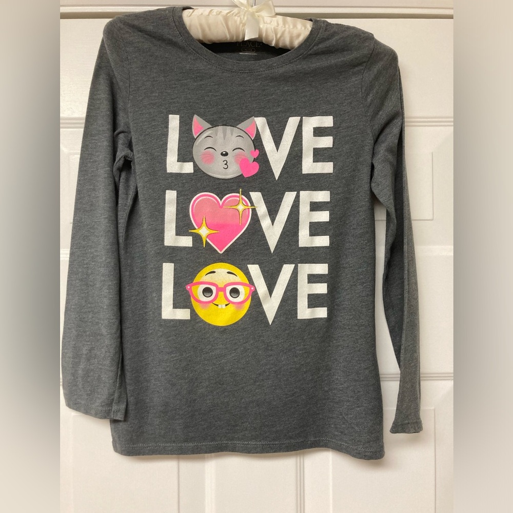 Place Love emoji top sz XL 14